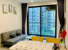 2BR-2WC balcony pool view - Vinhomes Grand Park