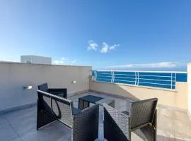 Stylish Penthouse Studio Bay Square 5