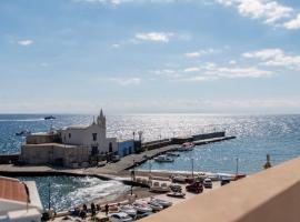 Marina Palace Apartments & Terrace, appartamento a Citt&agrave; di Lipari