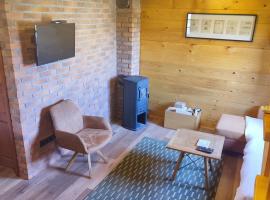 Wooden house Cypres, hotell sihtkohas Gračec