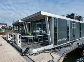 Waterlodge voor 4 personen in de haven van Kamperland