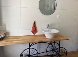 Le Refuge, hotel i Semide