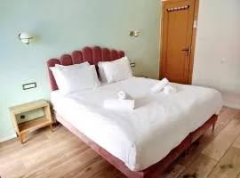 La Perle City Center Rooms