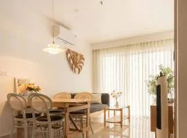 Êm Apartment With Pool and Gym