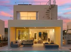 Modern Sea View Villa, Heated Pool,Rooftop Jacuzzi Outdoor Kitchen 12min faro Airport