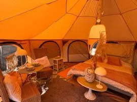 Witte Merel Glamping