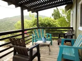 Pet Friendly Fantastic Cottage with Hot-tub in Rainbow, California