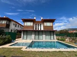 Derya Beach Ağullu Villa 2