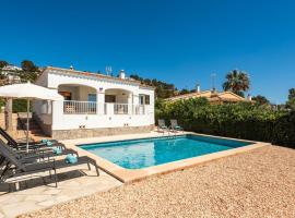 Villa Gabriel by Escapehome, villa &agrave; Son Bou