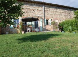 Granny: Pibrac şehrinde bir otel