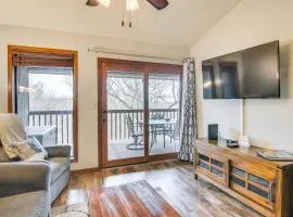 Family-Friendly Condo 1 Mi to Silver Dollar City!