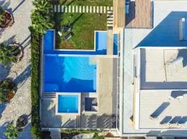 Dana's Luxury Villa and Holiday Home