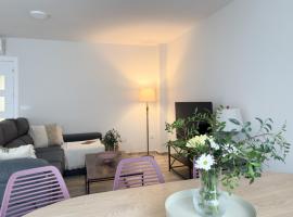 ChillaHomes 102, hotel v destinaci Candeleda