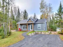 Chalet La Chouette with Private Spa Access to Ouareau Forest