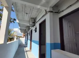 Quarto 1 triplo café da manhã em Pousada, Praia de Cabuçu BA
