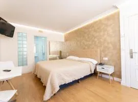 Hotel Holiday