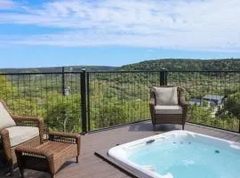 Close to Canyon Lake Cabin - Boat Ramp and Hot Tub