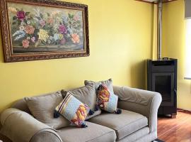 Cabaña Andrea, villa in Curacautín