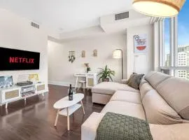 Boho 2bdrm Sleeps 6 near Rogers MTCC Union CN tower