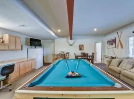 Cabin On 13 Acres With A Pool Table And Jacuzzi Tub