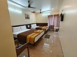 Hotel DKR Grand
