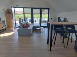 L'Appart - New Appartement - Free Parking - Self Check-in - Terrasse, hotel in Eynatten