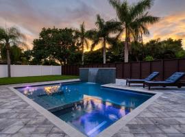 Modern 3 BR luxury pool home on Lido Key - A Shore Thing, khách sạn ở Bailey Hall