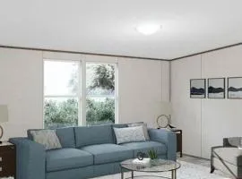 Modern Apt 10 Mnts to Famous Beach AC WiFi