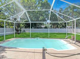 Private pool home near Anna Maria Island - Coastal Oasis, hotel a Bradenton