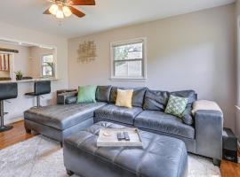 Greensboro Vacation Rental 2 Mi to Downtown!, khách sạn ở Greensboro