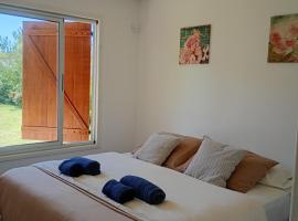 Casa Tiale - Chapadmalal , Campo y Olas-, hotel en Colonia Chapadmalal