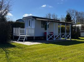 Shepherds hut (Pipowagen), hotel v destinaci Oostvoorne
