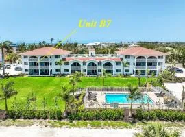 Sanibel Island condo steps from the beach