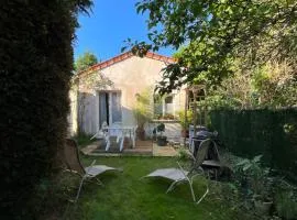 Maison avec petit jardin privatif tout confort