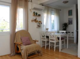 Pampas Family Apartment, hotel di Dobrota