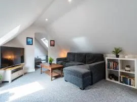 Beautiful new apartment with sheltered parking