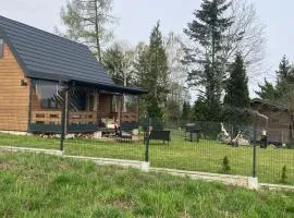 Uroczy domek nad Gilem