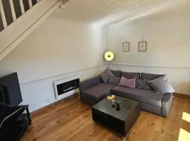 Sunny Bournemouth Home with BBQ & Outdoor Seating