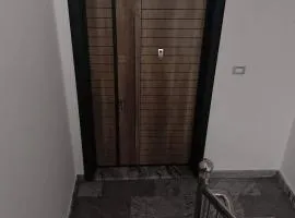 almiddle house