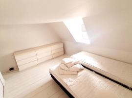 Idyllisk bolig i skoven, villa in Borre