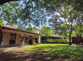 Casa de Descanso en Vaqueros, hotel u gradu 'Vaqueros'