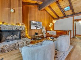 Chinquapin Condo Retreat - Walk to the Lake, ξενοδοχείο σε Tahoe City