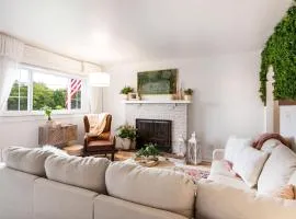 Delightful & Well Provisioned Home in Ideal Local