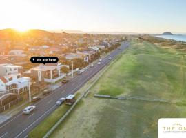 Luxury Papamoa Beach House with Pool and Spa Pet Friendly, hotel i Papamoa