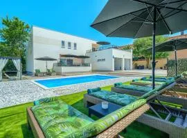Luxury villa with a swimming pool Dicmo, Zagora - 23249