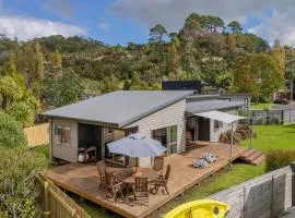 Flaxmill Haven - Cooks Beach Holiday Home