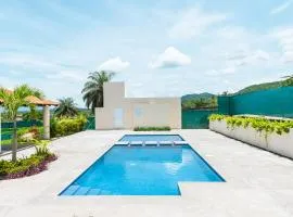 Departamento amplio con alberca y asador - Hasta 14 personas - B3