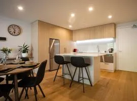 Urban Haven 2-Bed Retreat