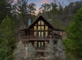 Cozy Cabin with views, hot tub, fishing pond, and game room