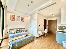 Top Floor, Quiet, Comfort Studio Apt In City Centre, Quick To Airport